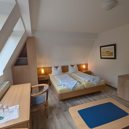 Pension & Restaurant Haus Hiddensee Kloster Exterior foto