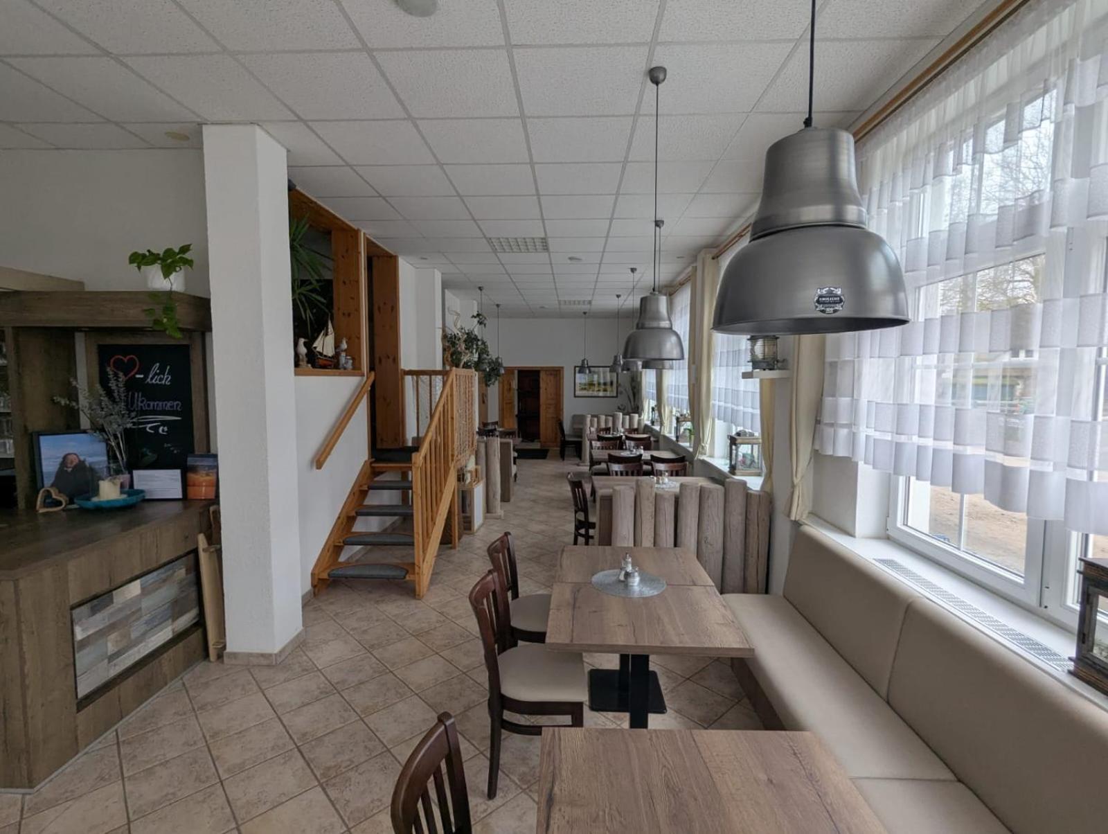 Pension & Restaurant Haus Hiddensee Kloster Exterior foto