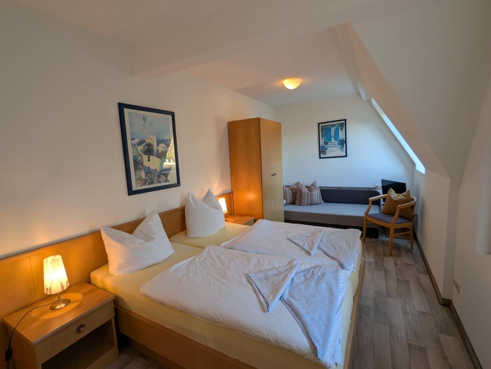 Pension & Restaurant Haus Hiddensee Kloster Exterior foto